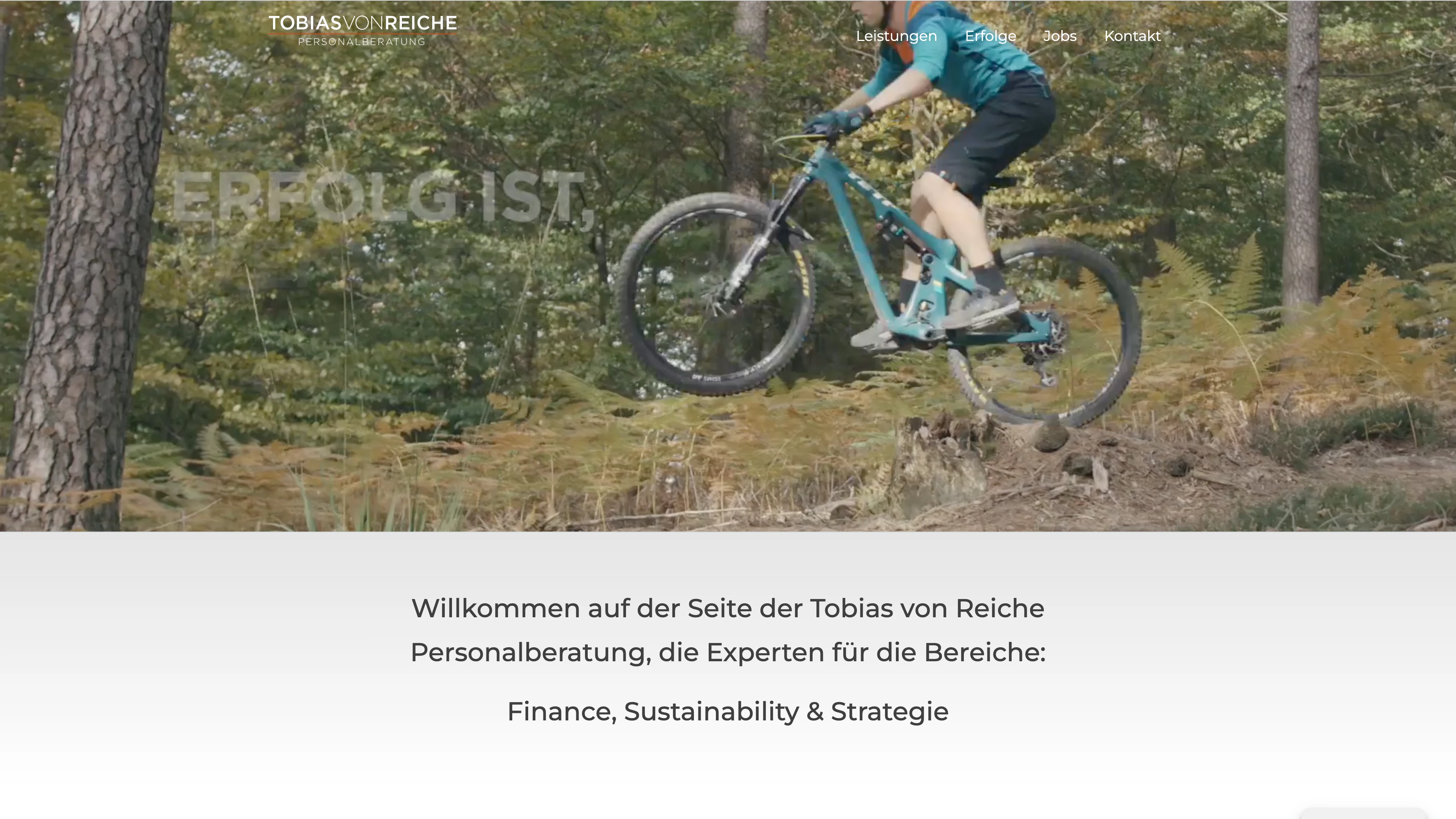 tobiasvonreiche.de — Hero-Ansicht mit Mountainbike und Slogan ERFOLG IST